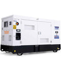 Planta eléctrica Domosa 55 kVA trifásica insonora, motor Isuzu
